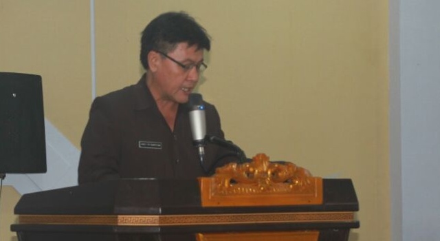 dr Harly Sompotan, melaksanakan tugas pertama sebagai Sekretaris DPRD Minut.