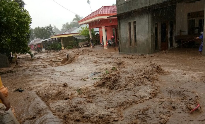 Banjir bandang di Tandurusa, Kota Bitung.