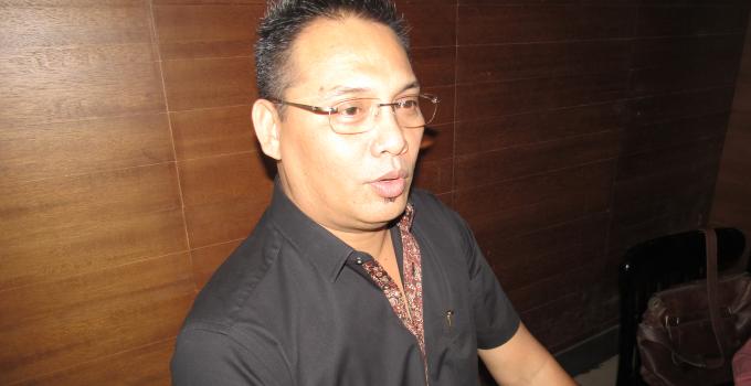 Denny Sumolang 