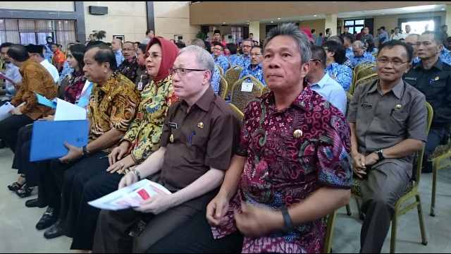 Wabup Minsel Franky Donny Wongkar, SH Saat Menghadiri Rakor RKPD se-Sulawesi Utara
