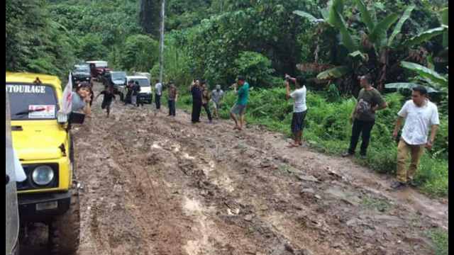 Kondisi Jalan di Dusun Pelit