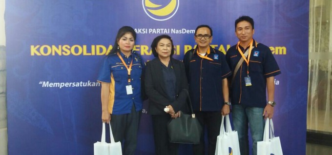 Empat kader Partai Nasdem Kota Bitung ketika menghadiri Konfrensi Partai Nasdem se-Indonesia
