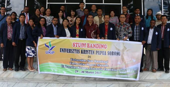 Studi Banding Universitas Kristen Papua ke Unsrat