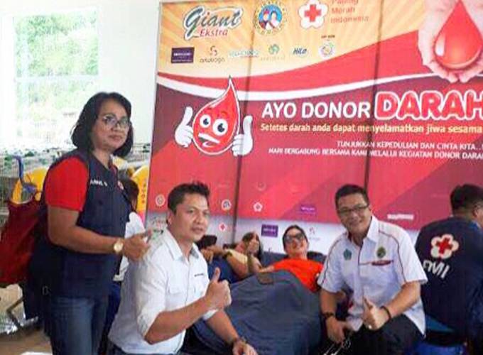 INNS gelar Donor Darah bersama Tim Giat Donor Darah PMI Sulut dan Giant Extra