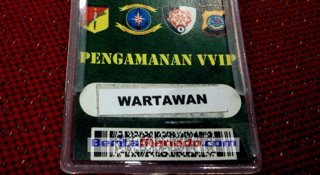 ID Card yang digunakan untuk memasuki lokasi kunjungan Wakil Presiden RI Jusuf Kalla menggunakan barcode demi keamanan