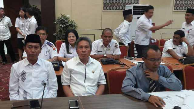 Wabup Franky Donny Wongkar, SH dan Kadis Perdagangan Adrian Sumuweng Rakor Bapok se-Sulawesi Utara