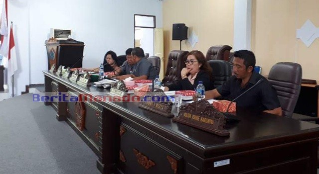 Komisi B DPRD Minut memimpin hearing terkait masalah pelebaran jalan nasional di Kema.