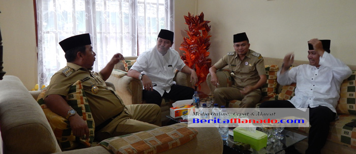 WAgub Sulut Steven Kandouw bersama Bupati MItra James Sumendap dan Wabub Mitra Ronald Kandoli 