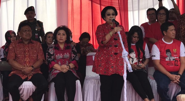 Megawati Soekarnoputri saat membawakan sambutan