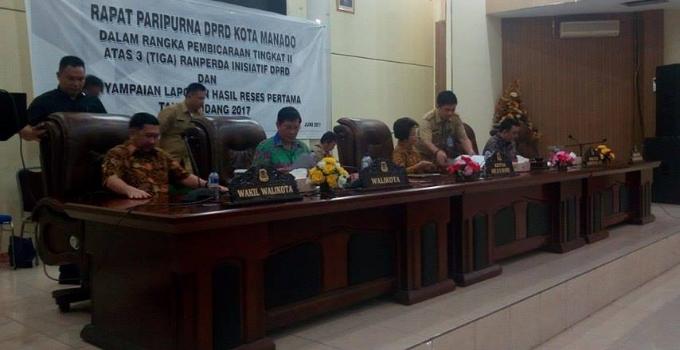 Rapat paripurna DPRD Manado dihadiri Walikota Vicky Lumentut dan Wawali Mor Bastiaan