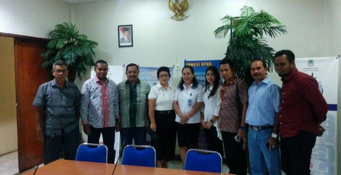 Kunjungan anggota DPRD Halmahera Utara hanya disambut staf sekretariat DPRD Manado