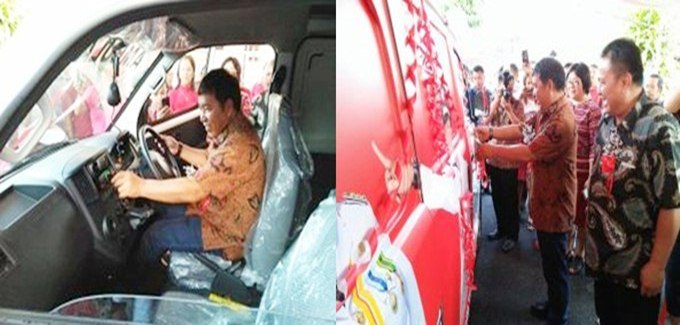 Bupati meresmikan mobil ambulance Desa Lobu Satu