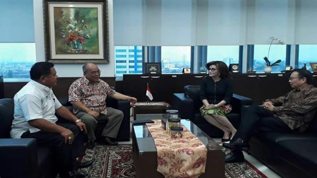 Bupati Minahasa Selatan, Christiany Eugenia Paruntu, SE di Kantor BNPB Jakarta