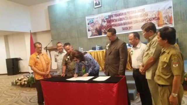 Bupati Tetty Paruntu Dengan Bahas Kerjasama Dengan GPMT Indonesia dan Pengusaha Jagung