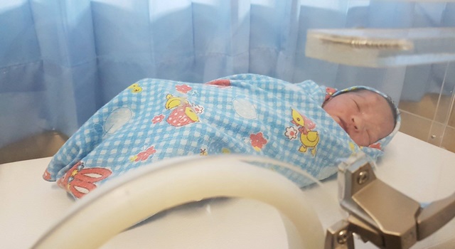 Kondisi bayi terlihat sehat di dalam inkubator RSUD Sam Ratulangi Tondano