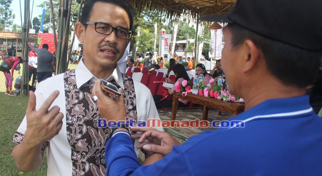 Priyantono Rudito saat diwawancarai wartawan