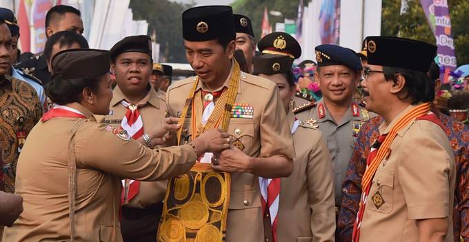 Presiden RI Joko Widodo pada upacara peringatan Hari Pramuka ke-56