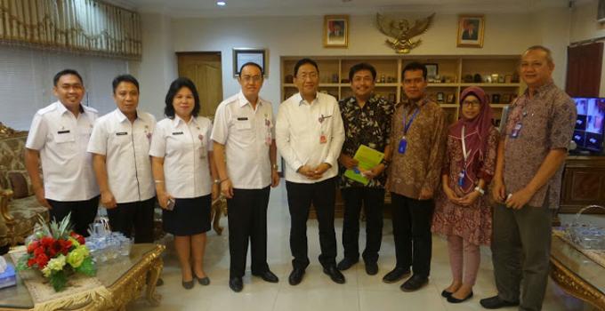 Foto bersama pejabat LIPI dan Pemprov Sulut