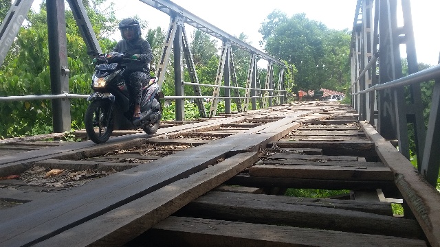 Jembatan di Desa Raprap