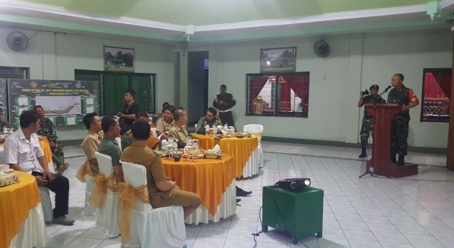 Dandim 1310/Bitung Letkol Inf menerima kedatangan Tim Wasev Mabes TNI.(foto: Kodim 1310)