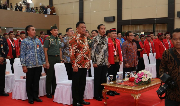 Olly Dondokambey temani Jokowi di kongres GMNI