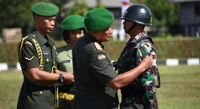 Mayjen TNI Ganip Warsito saat membuka pendidikan prajurit bintara reguler yang pertama kalinya dilaksanakan di Kodam XIII/Merdeka
