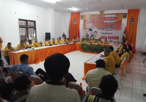 Suasana rapat pengurus DPD Hanura Sulut.