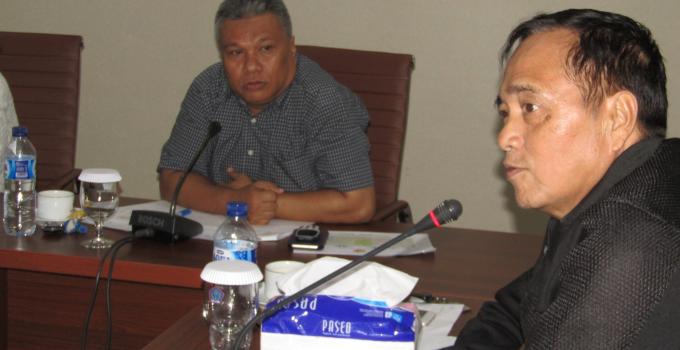 Eddyson Masengi dan Amir Liputo dalam suatu rapat Komisi 3