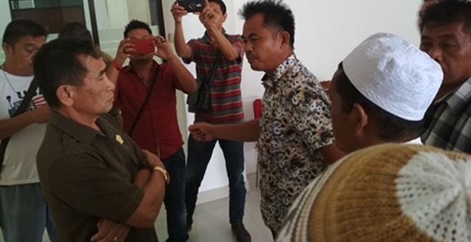 Aspirasi masyarakat diterima Ketua Komisi 1 DPRD Sulut, Ferdinand Mewengkang
