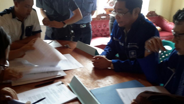 Ketua DPD PAN Minsel, Franky Manorekang Saat Mengikuti Verifikasi Faktual oleh KPU Minsel 