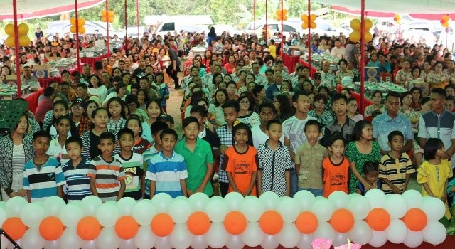 Ribuan masyarakat dan anak yatim ikut mendoakan pemerintahan VAP JO di Minahasa Utara.