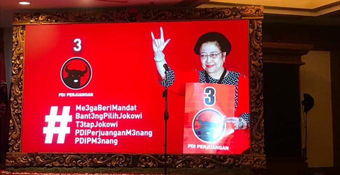 Salam Metal dari Ketua Umum PDI-Perjuangan, Megawati Soekarno Putri