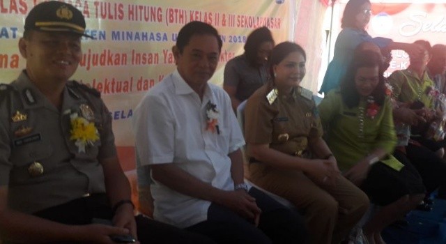 Bupati Vonnie Panambunan hadir bersama Ketua DPRD Minut Berty Kapojos.