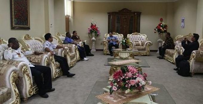 Rombongan DPRD Papua diterima Jems Tuuk