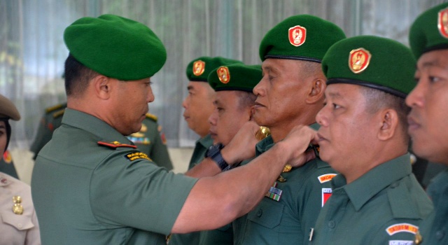Brigjen TNI Robert Giri pimpin upacara kenaikan pangkat