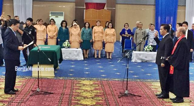 Pelantikan dan Pengambilan Sumpah Penjabat Sekretaris Daerah Kota Manado