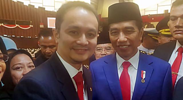 Jerry Sambuaga dan Jokowi