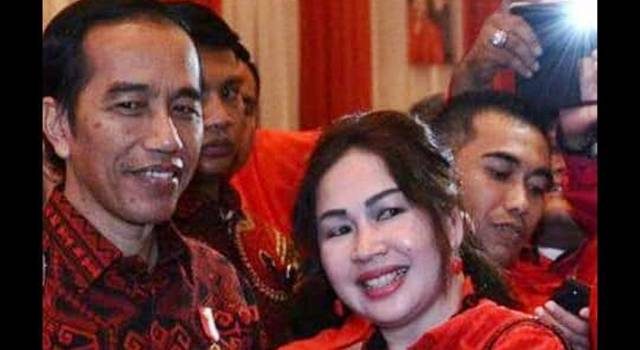 Jokowi bersama Sandra Rondonuwu