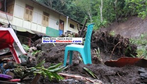 Rumah ‘Bedah Rumah’ Rata Tanah