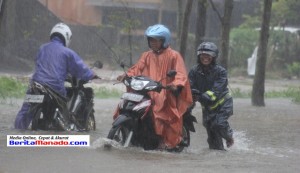 BERITA FOTO: Mereka Mogok di ‘Kolam’ MIS (I)