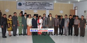 Berita Foto: Paripurna PAW Pantouw dan Moningka