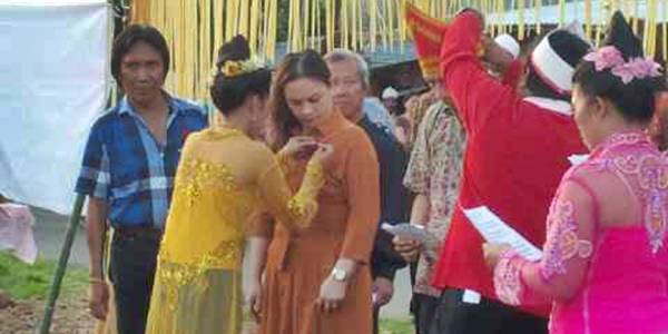 Eva Sarundajang saat berada di Kema