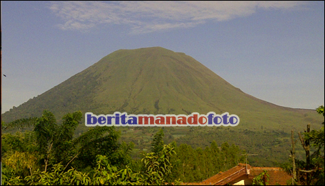 Status Gunung Lokon Diminta Turun Sejak November 2013