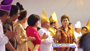 Maya Rumantir Nyanyi di Acara Tulude