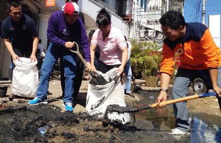 Vicky Lumentut Turun Tangan Bersihkan Kota
