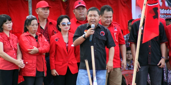 Sumendap Percayakan Kandoli Jabat Bupati Mitra