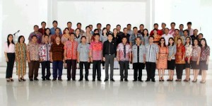 James Sumendap Lantik Pengurus LPPD Mitra Periode 2014-2019