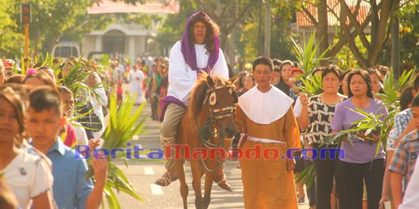 Umat Katolik Masuki Minggu Sengsara
