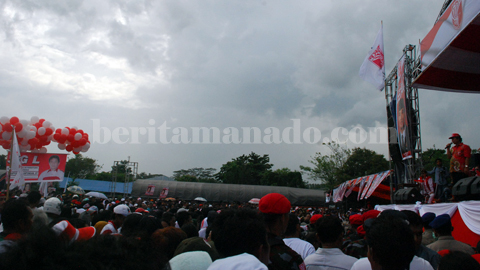 Massa PKPI Membludak di Lapangan Inkoasku