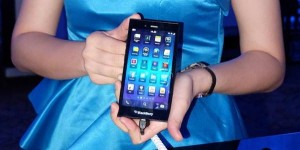 Beli BB Z3 Jakarta di Parafone Plaza Manado Dapat Merchandise